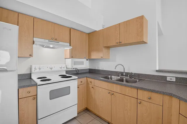 Residence photo 17
