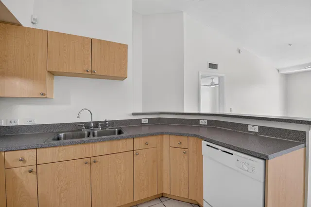 Residence photo 18