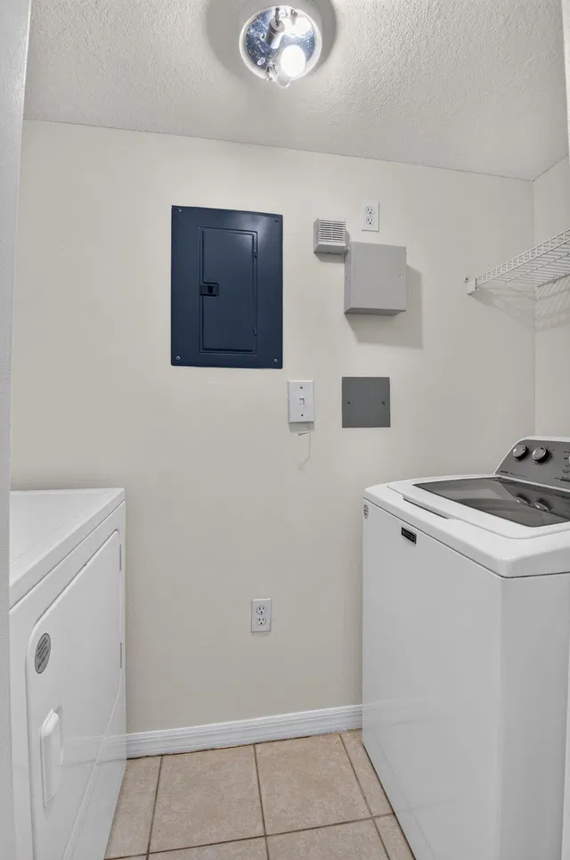 Residence photo 19