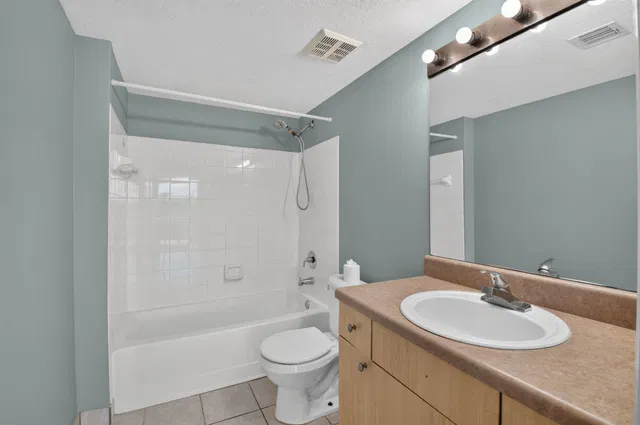 Residence photo 32