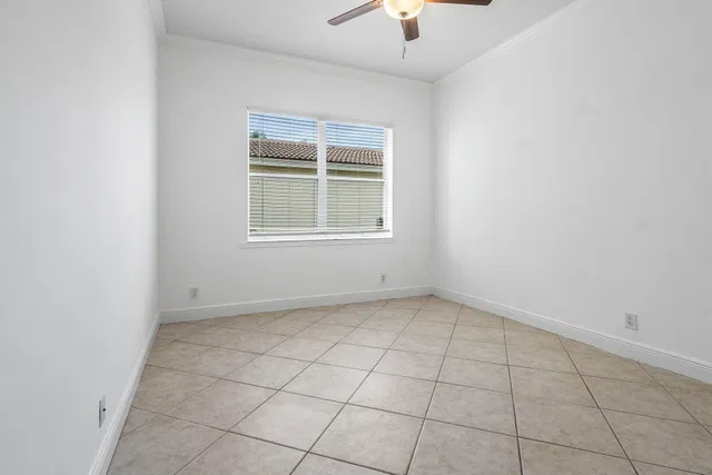 Residence photo 23