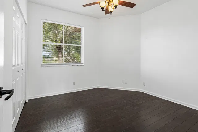 Residence photo 32