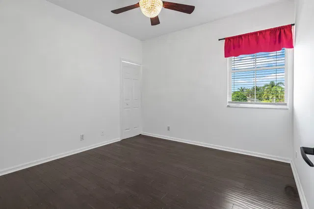 Residence photo 34