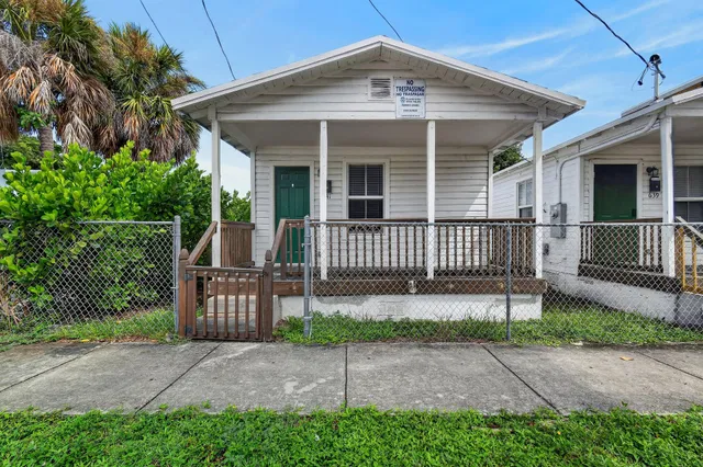 West Palm Beach Residence photo 18