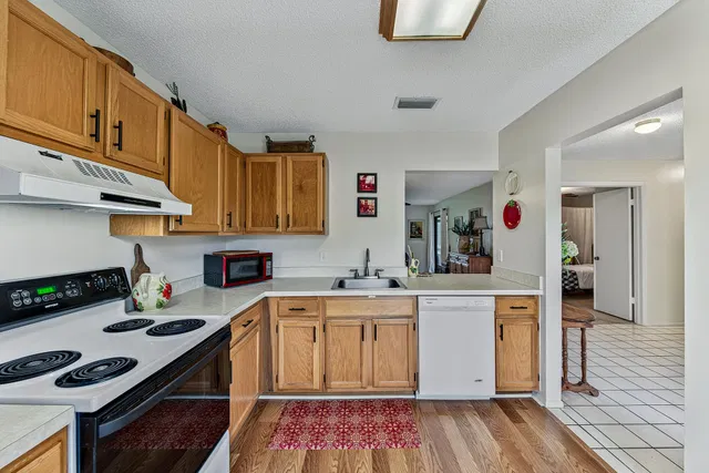 Residence photo 18