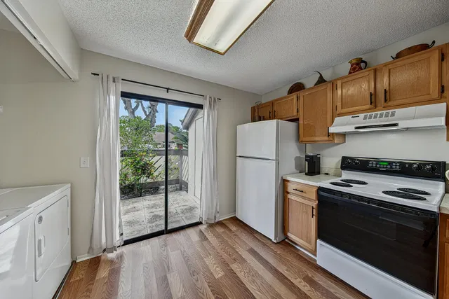 Residence photo 19