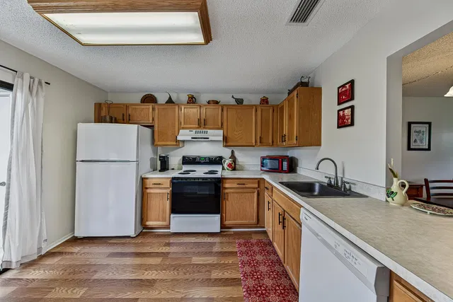 Residence photo 20