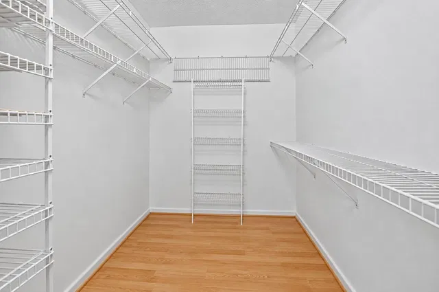 Unit 307 photo 25