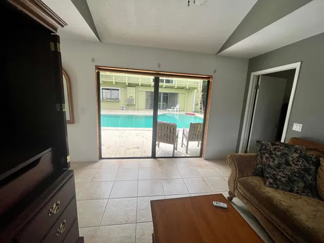 Unit Cottage photo 6