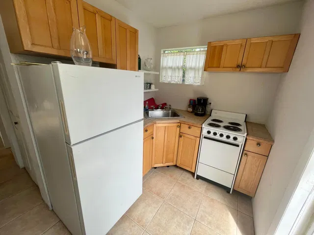  Unit Cottage photo 9