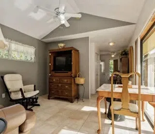 Unit Cottage photo 15