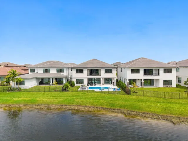 Avenir Residence photo 54