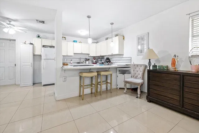  Residence photo 5