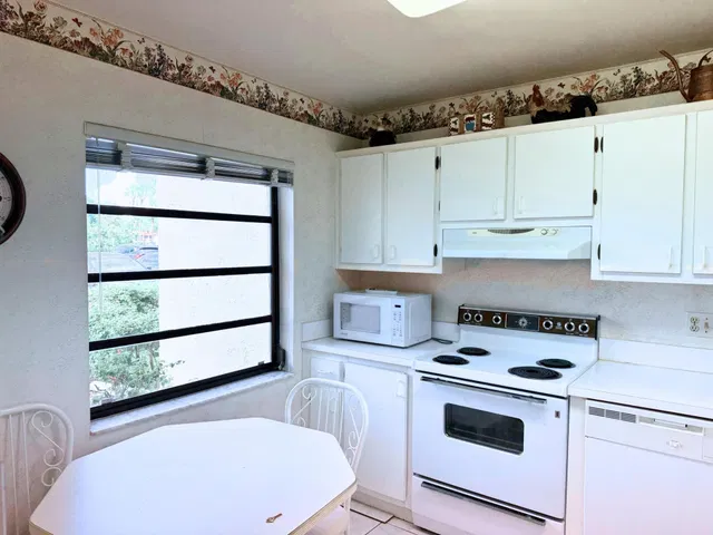 Boca Lago Country Club Homes Unit E photo 11