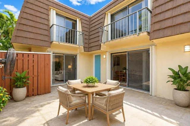Residence photo 2