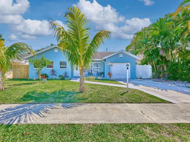 Residence photo 4