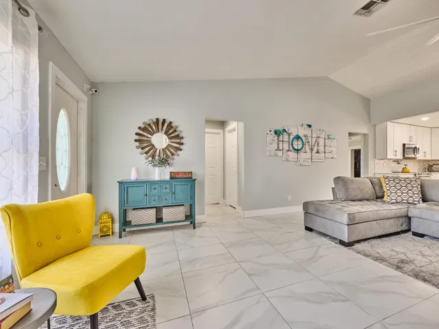 Residence photo 26