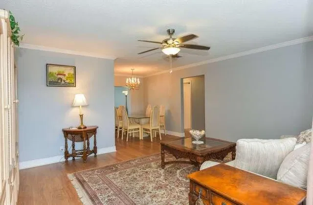  Residence photo 4