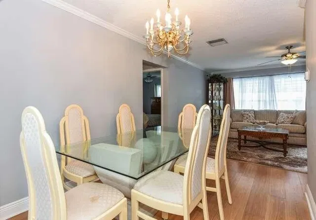  Residence photo 6