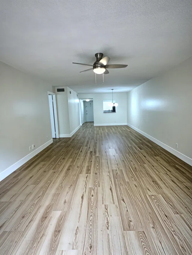 Unit 106 photo 8