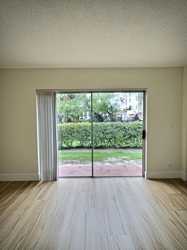 Unit 106 photo 9