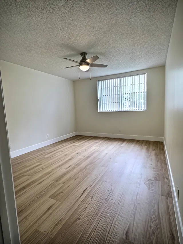 Unit 106 photo 12