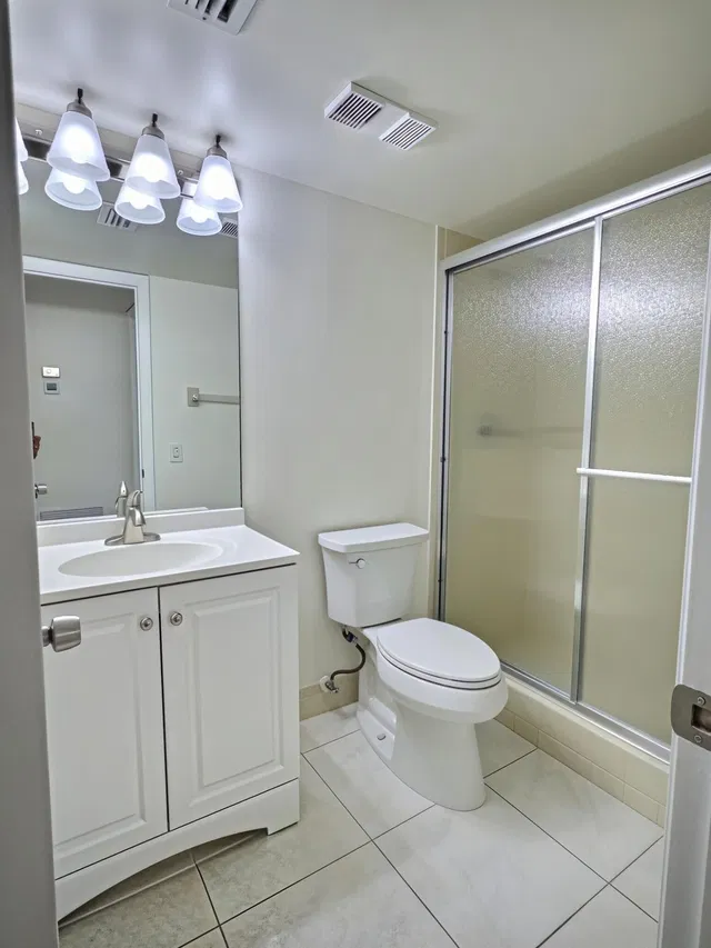 Unit 106 photo 20