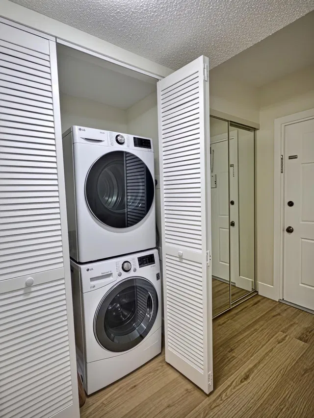 Unit 106 photo 22