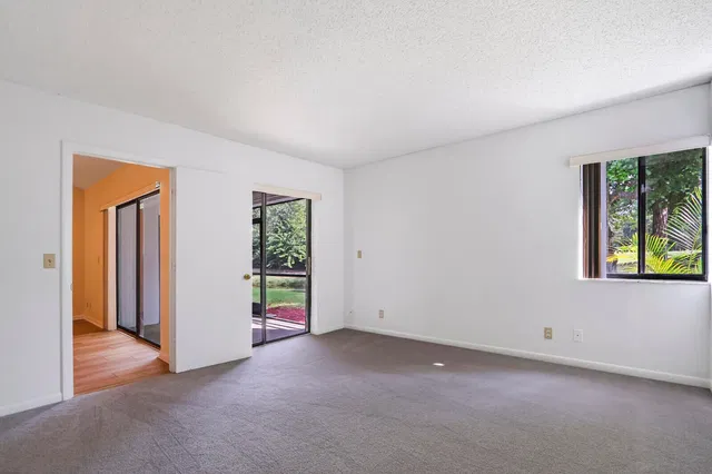 Residence photo 20