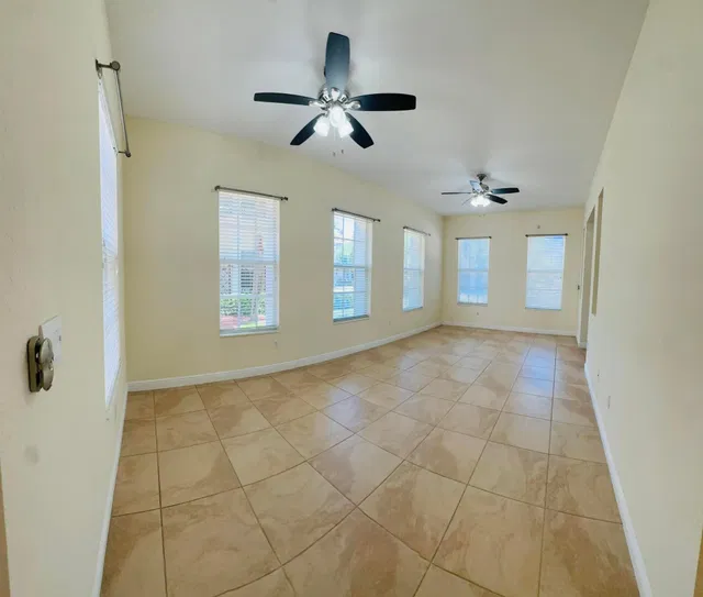 Residence photo 28