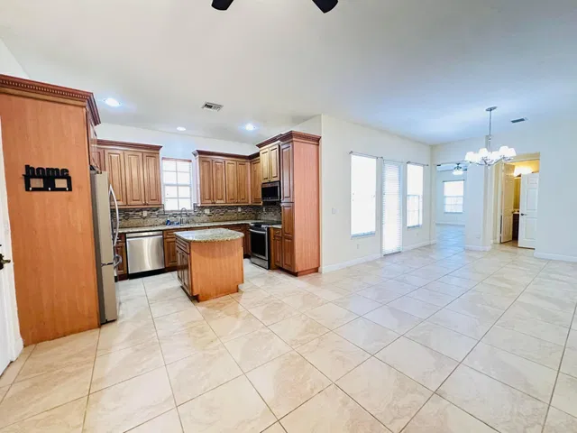 Residence photo 32