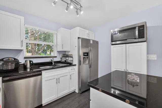 West Palm Beach Residence photo 6