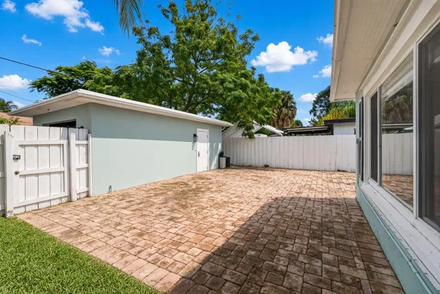 West Palm Beach Residence photo 34