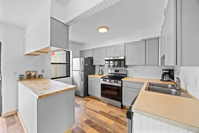 Residence photo 3