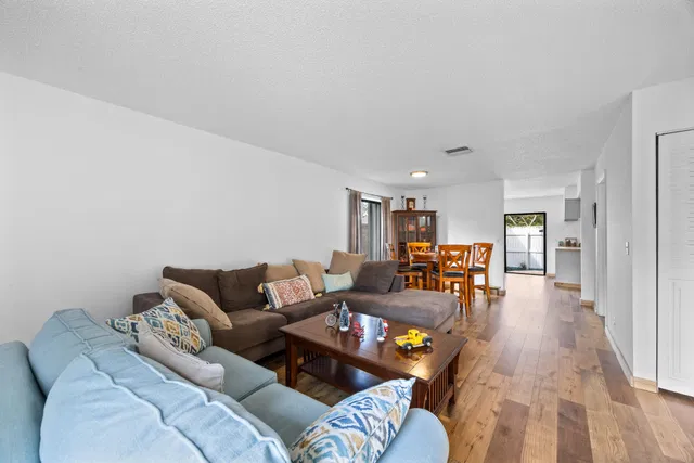 Residence photo 9