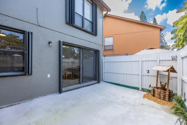 Residence photo 26