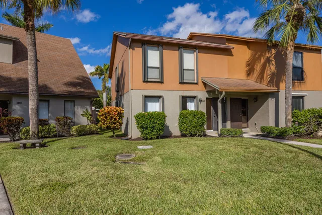 Residence photo 34