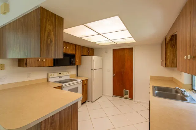  Residence photo 5