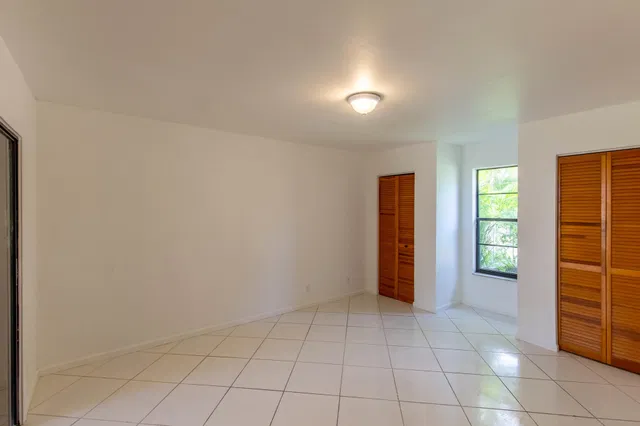  Residence photo 8