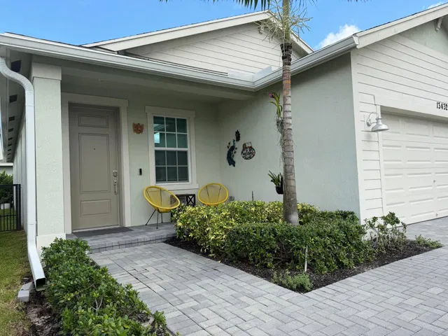 Residence photo 5
