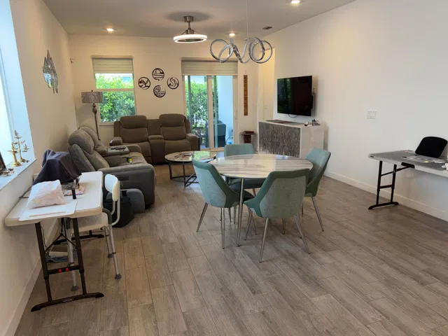Residence photo 14