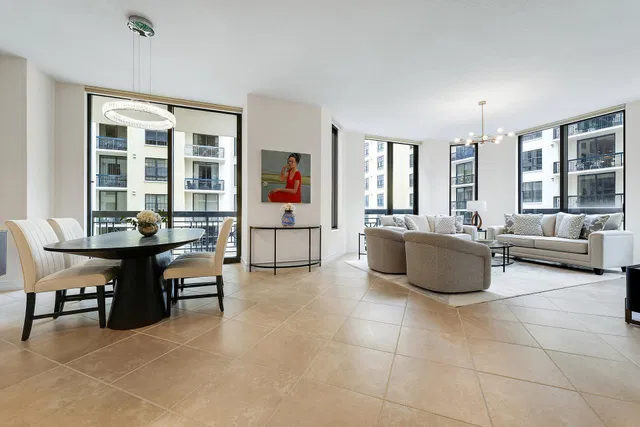 Two City Plaza Unit 1004 photo 3