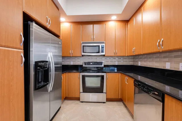 Two City Plaza Unit 1004 photo 4