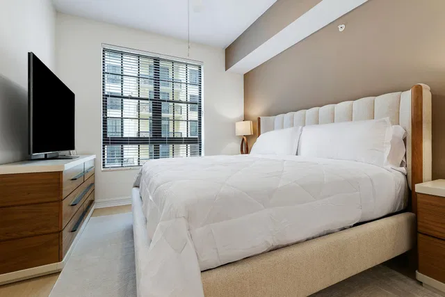 Two City Plaza Unit 1004 photo 11