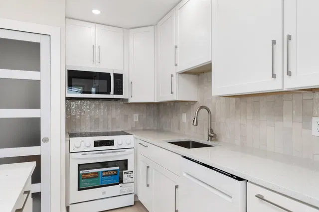 Residence photo 62
