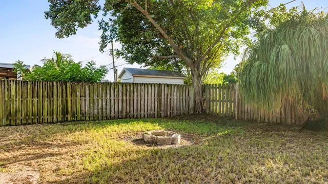 Residence photo 69