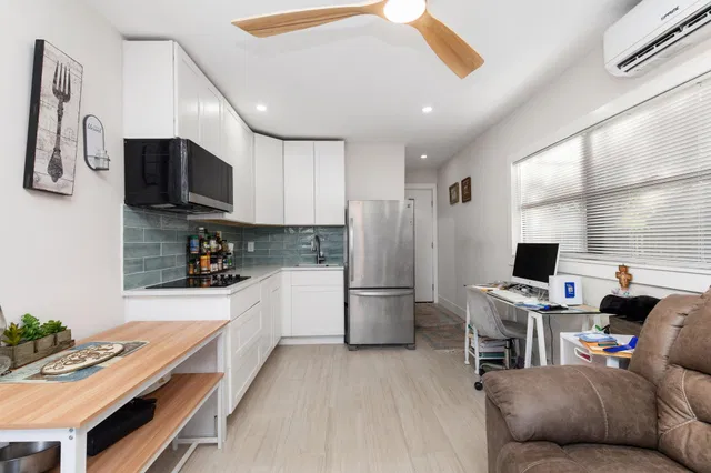 Residence photo 104