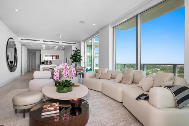Alba Palm Beach Unit 901 photo 6