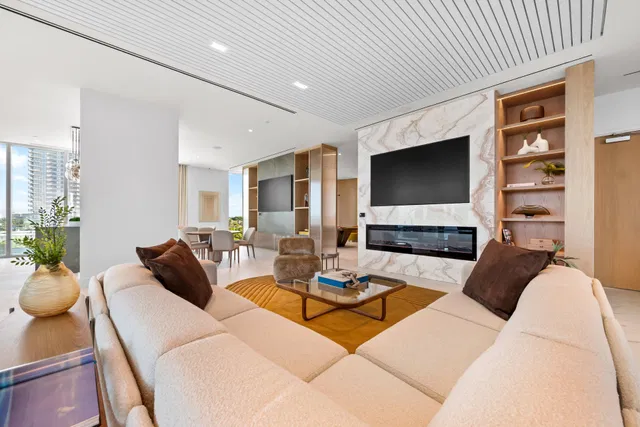 Alba Palm Beach Unit 901 photo 19