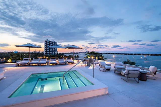 Alba Palm Beach Unit 901 photo 33